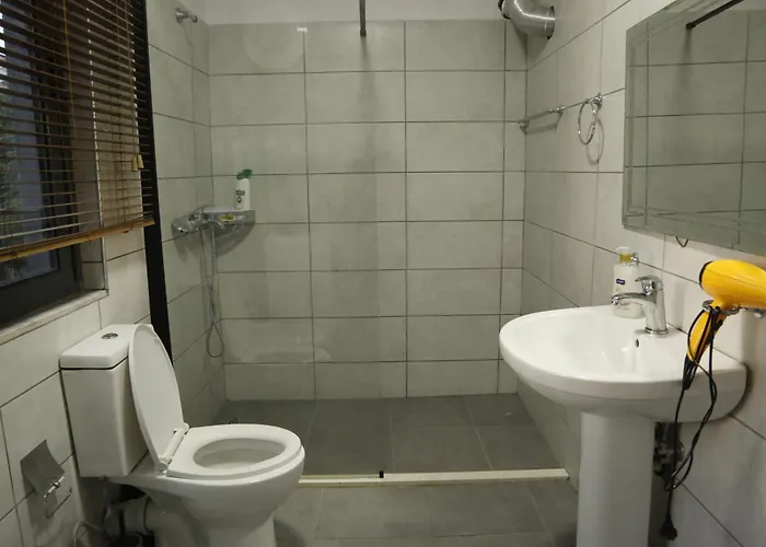 Illyrian 1 Gasthuis Tirana